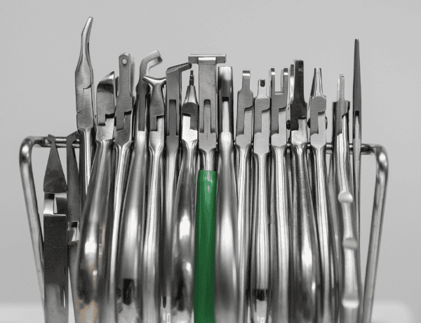 Tools used for broken key extraction from a lock
