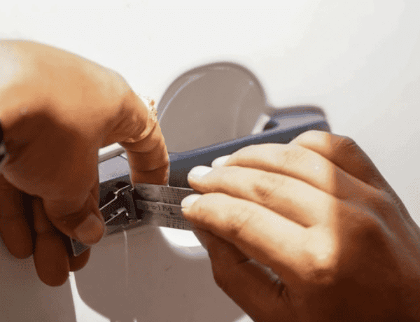 Emergency locksmith helping with a home lockout