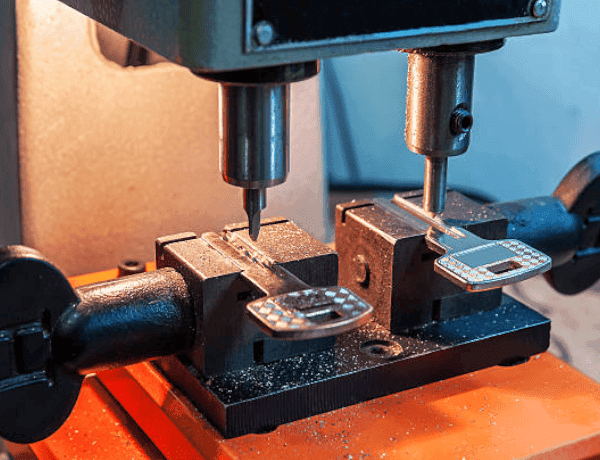 Key blanks and duplication tools for lock service