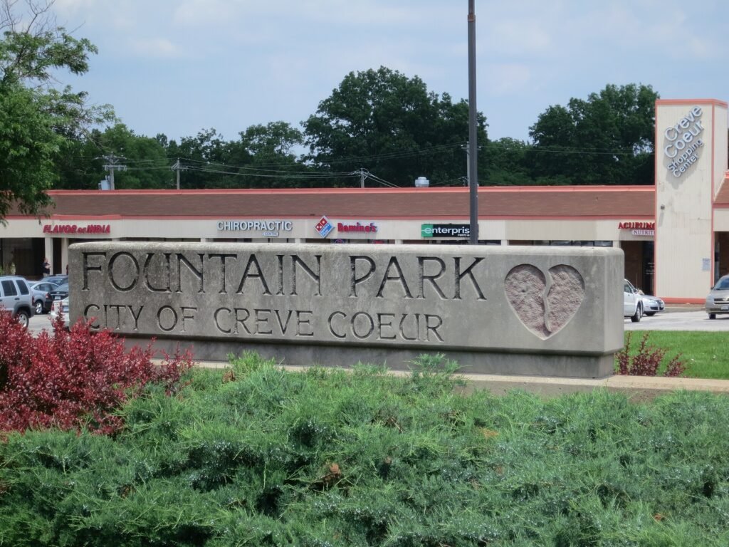 Fountain Park entrance sign and lawn in Creve Coeur, Missouri
